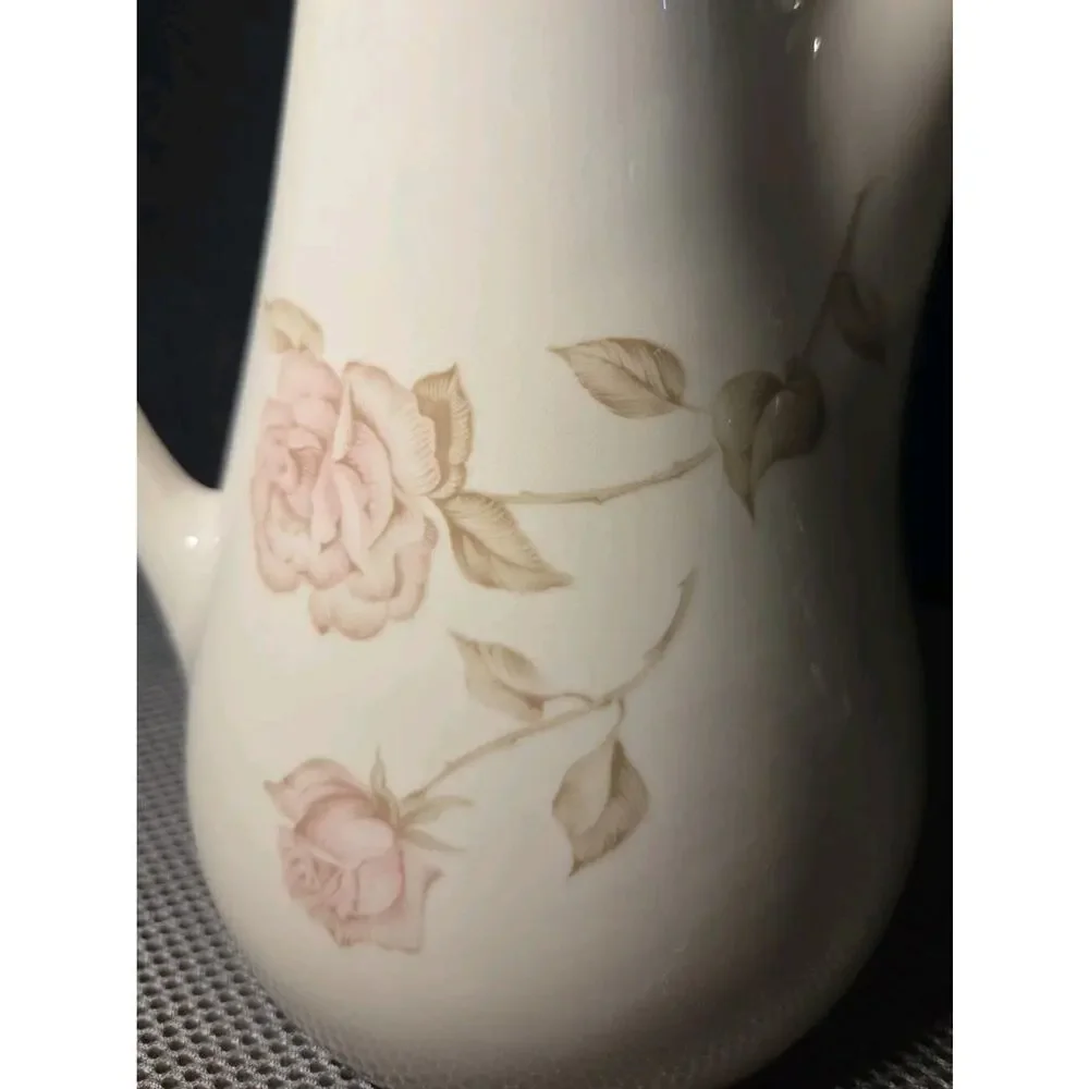 vntg Tea Pot Beige Rose Iroquois Impromptu Designed By Ben Seib